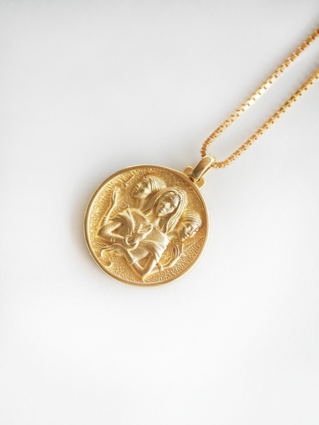 Hécate - Collier - Solide - Or